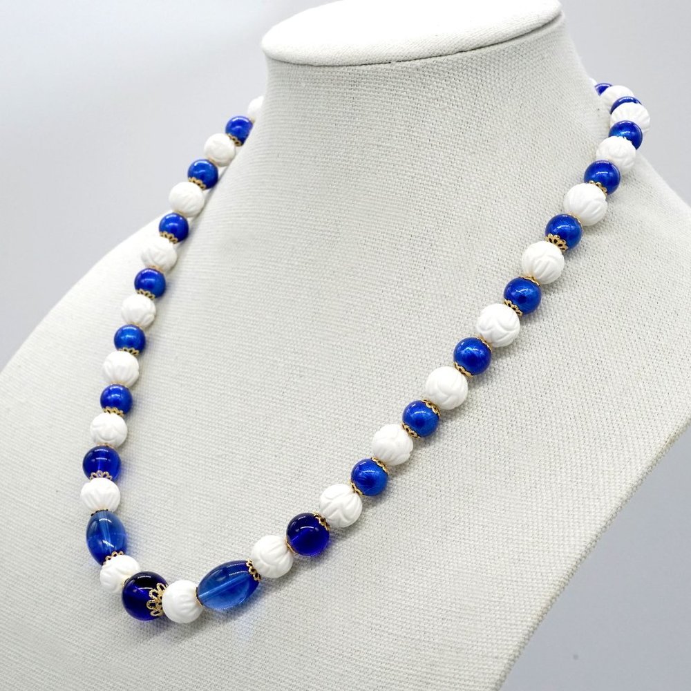 Custom made blue and white necklace with Lamp-Works beads and large lobster clas - Picture 6 of 7
